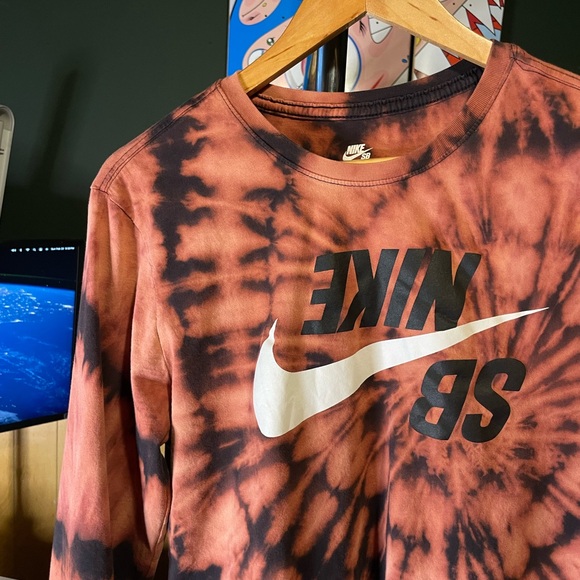 Nike SB Black and Brown Tie-Dye Shirt - Picture 2 of 5